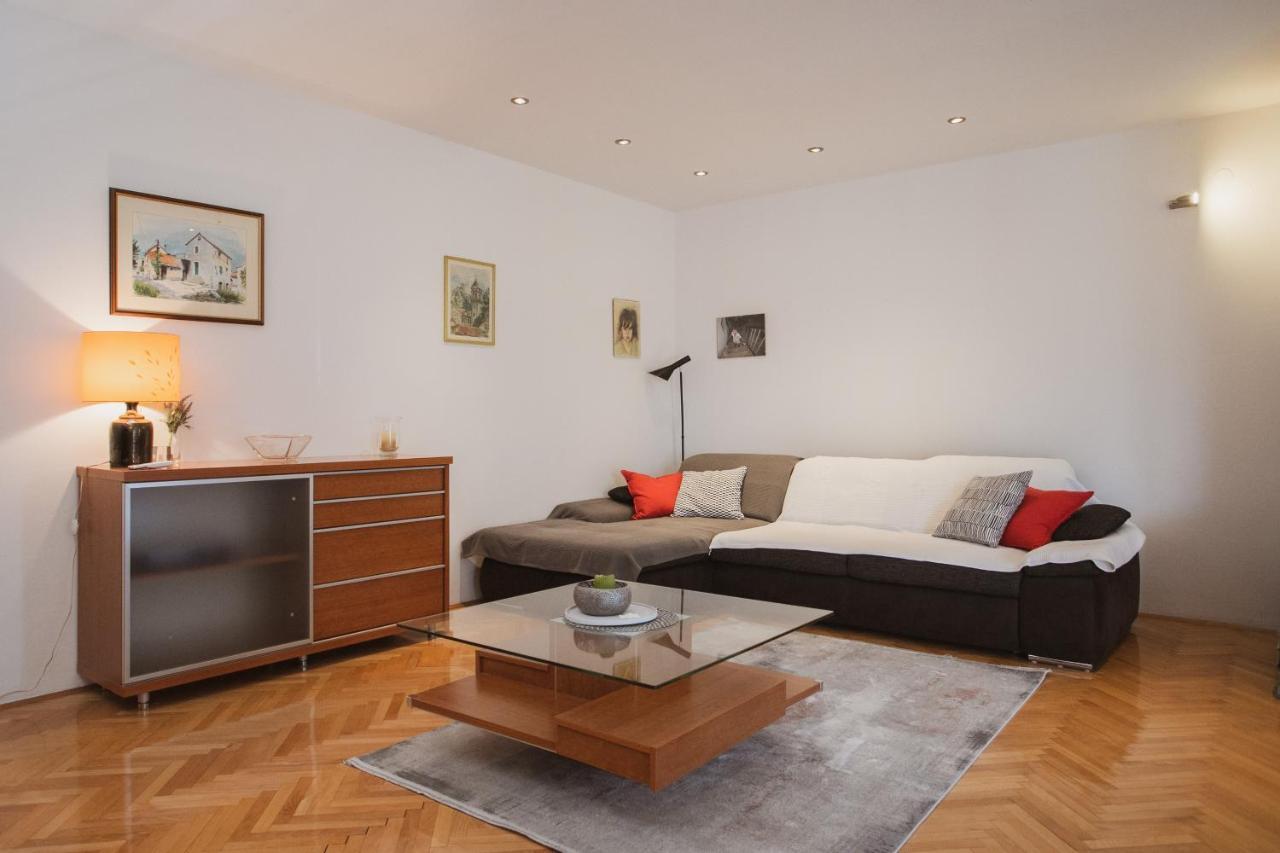 Comfort Sea View Apartment Dugi Rat Kültér fotó
