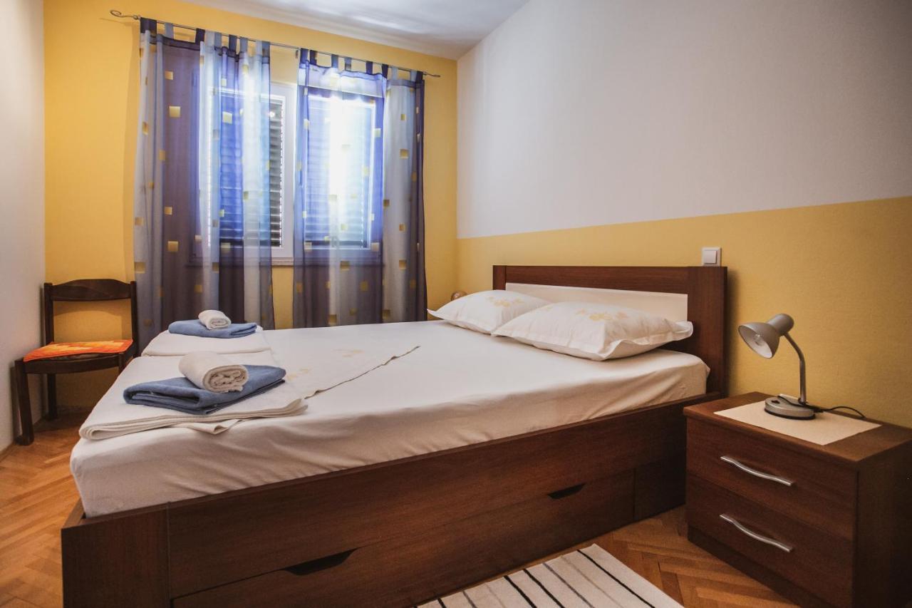 Comfort Sea View Apartment Dugi Rat Kültér fotó