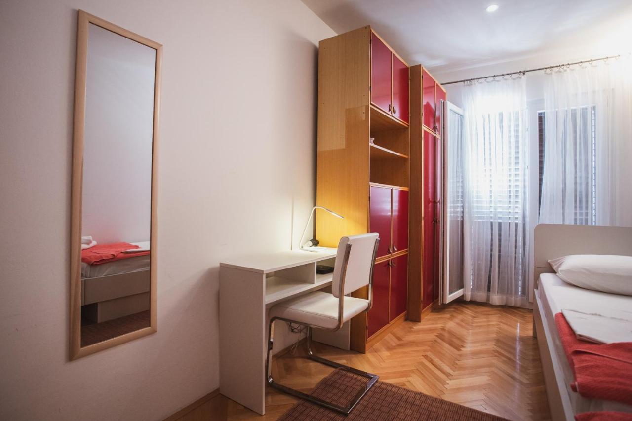 Comfort Sea View Apartment Dugi Rat Kültér fotó